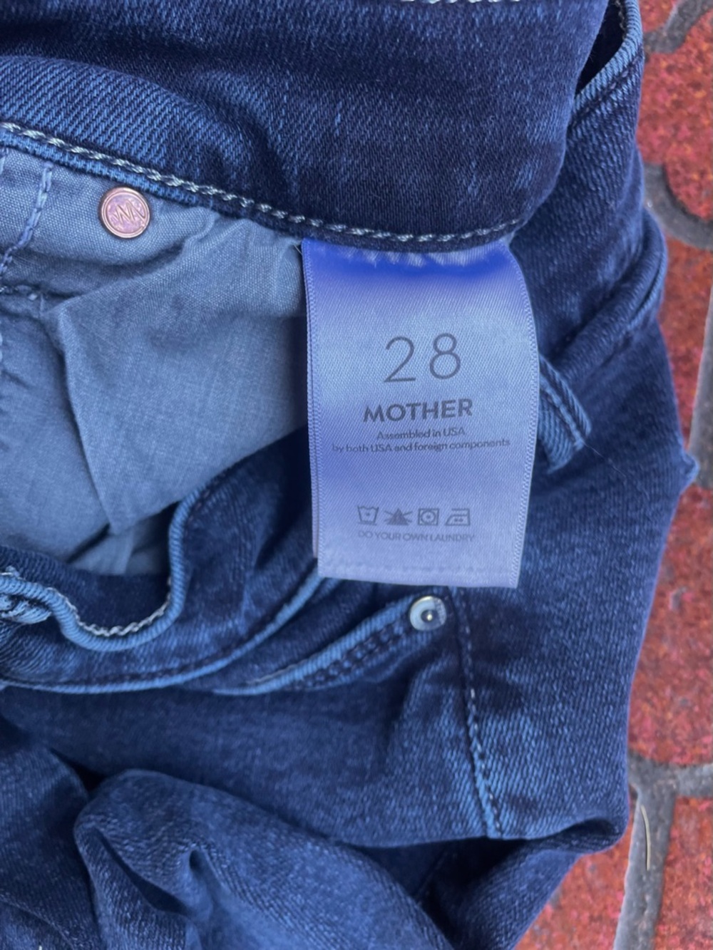 The Dazzler Mid Rise Ankle
Straight Leg Jeans - Picture 4 of 6